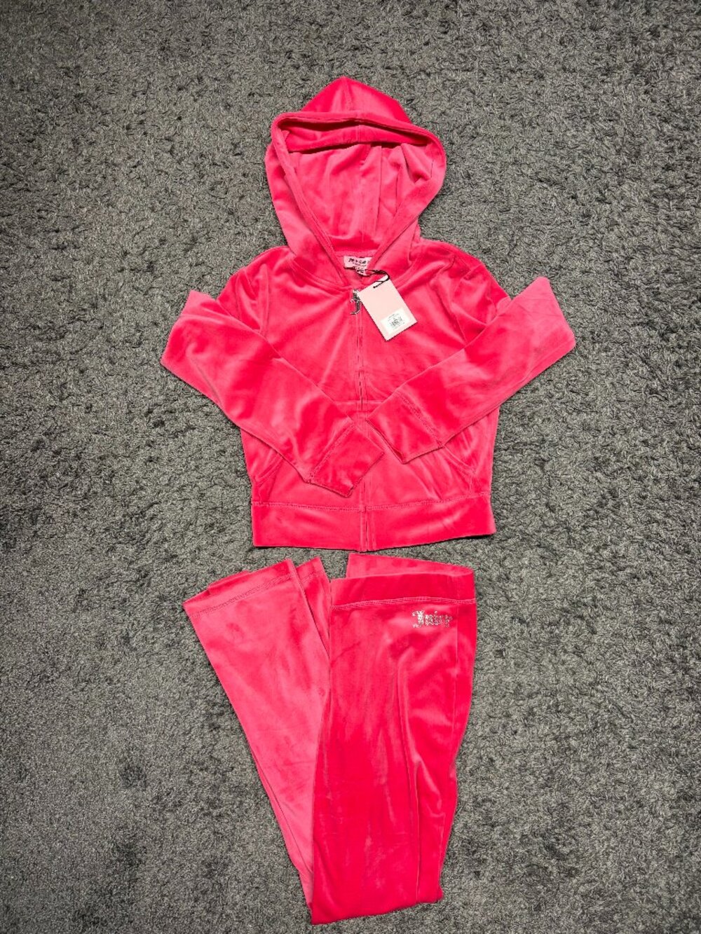 NWT JUICY COUTURE Velour Tracksuit Pink Party 2 PC Gift Set Medium Soft Material